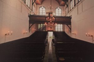Interieur remonstrantse kerk Delft